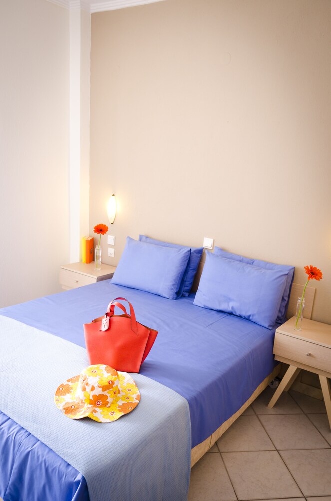 Stratos Hotel 4/32
