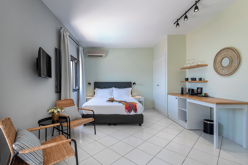 DELUXE, SUITE, SUN BEDS, SEA VIEW, TERRACE