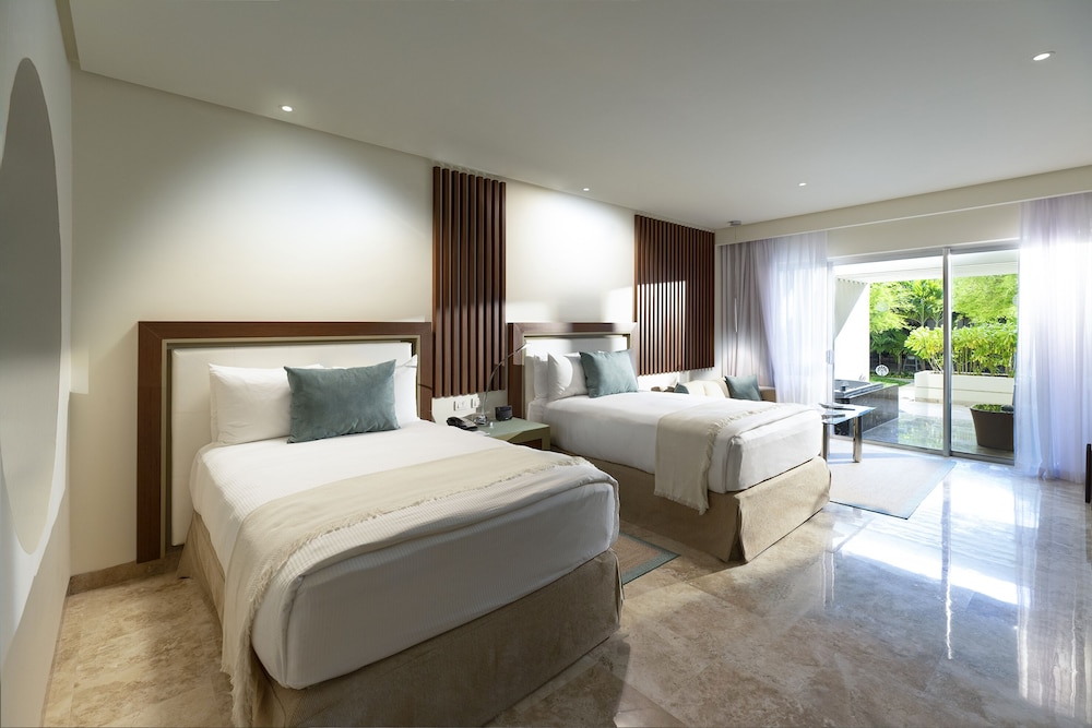 Concierge, Junior Suite, Family, 2 Double Beds, Nature View