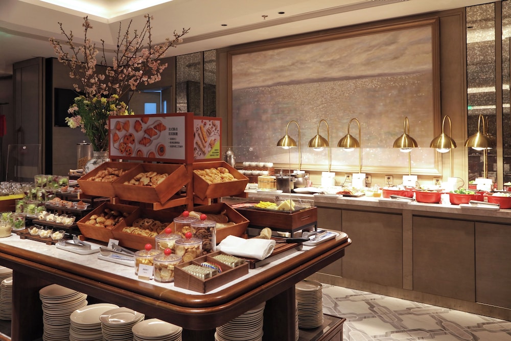 Movenpick by Accor Shanghai Peoples Square Hotel 50/63