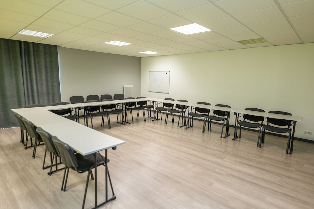 Ibis Budget Brest Sud Plougastel 42/49