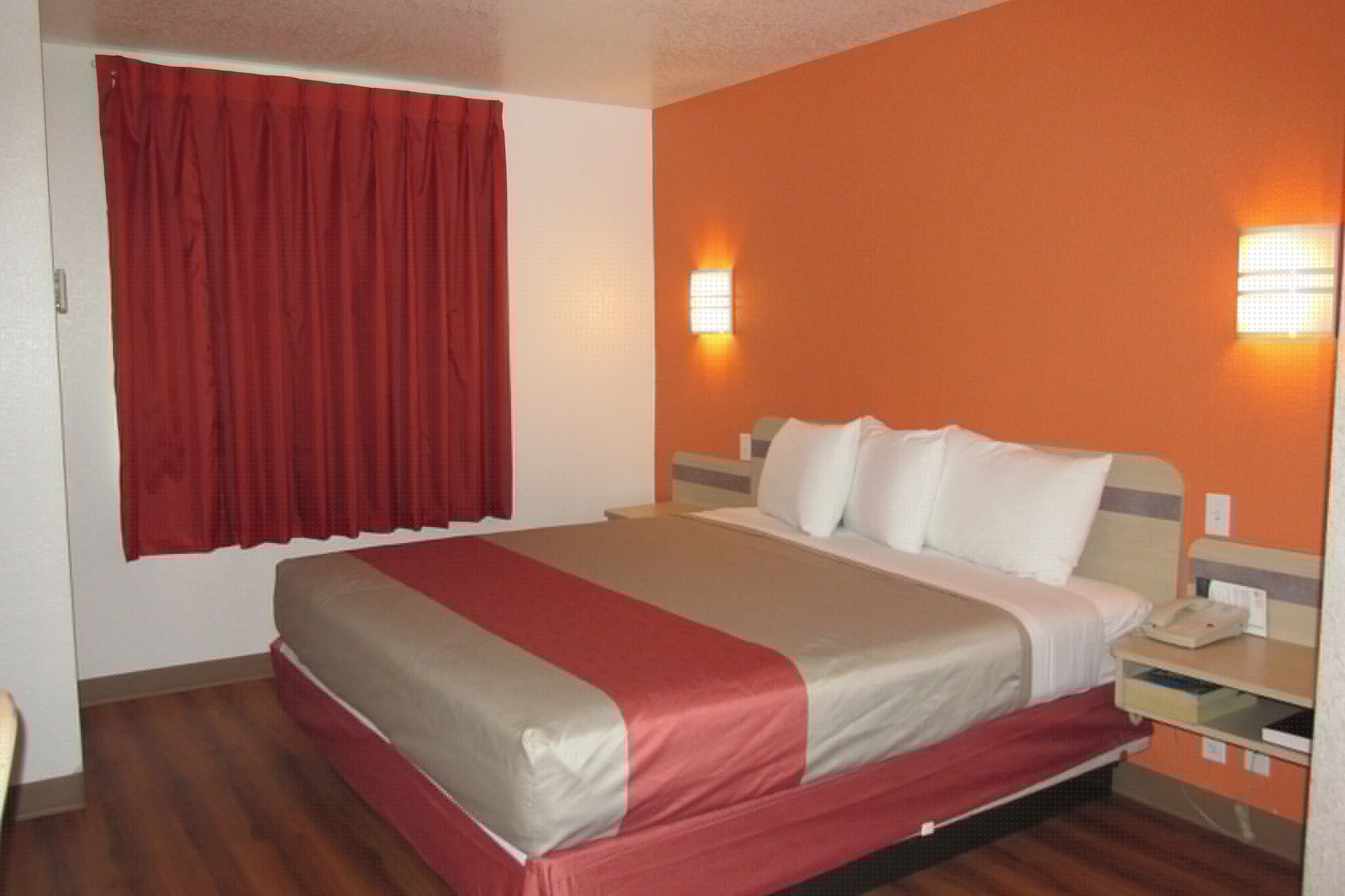 غرفة قياسية بسرير كينج، Motel6 El Reno, OK 6/10