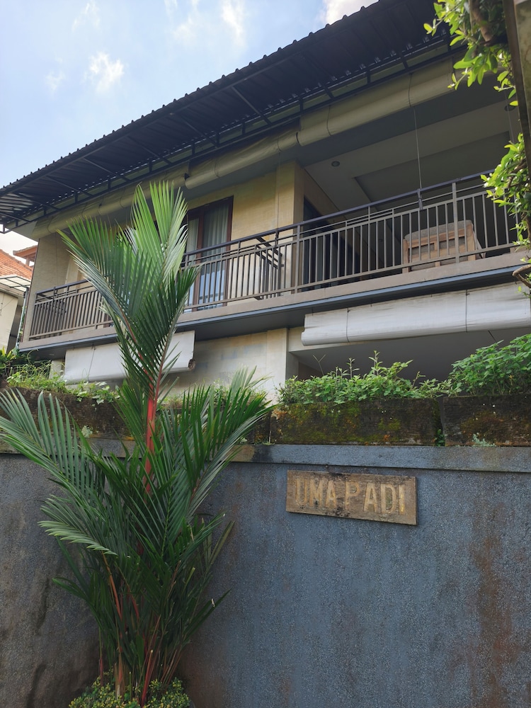 Uma Padi Villa 6/75