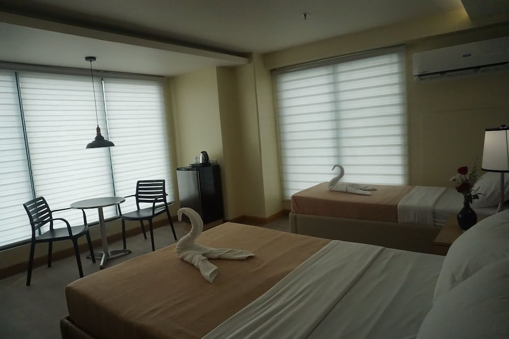 New Dawn Hotel Plus 54/79
