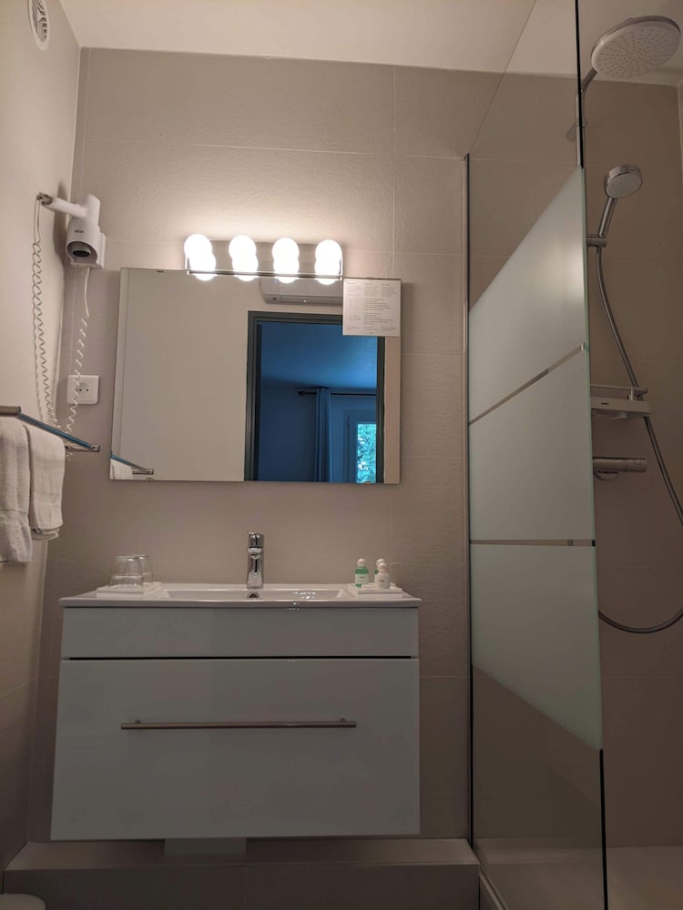 Hotel Le Pradet 42/42