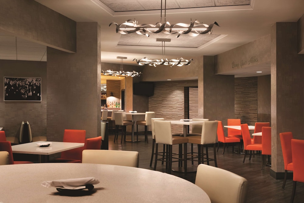 Radisson Hotel Cincinnati Riverfront 17/60