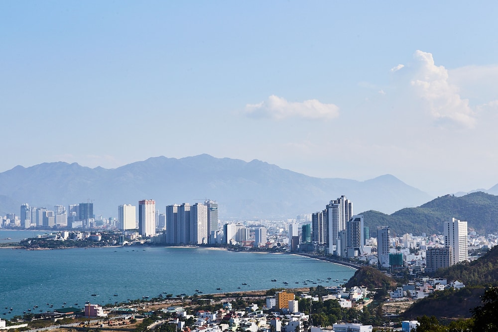 BOSS HOTEL NHA TRANG 64/72