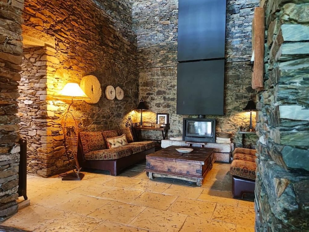 The Manor House Celeiros 44/75