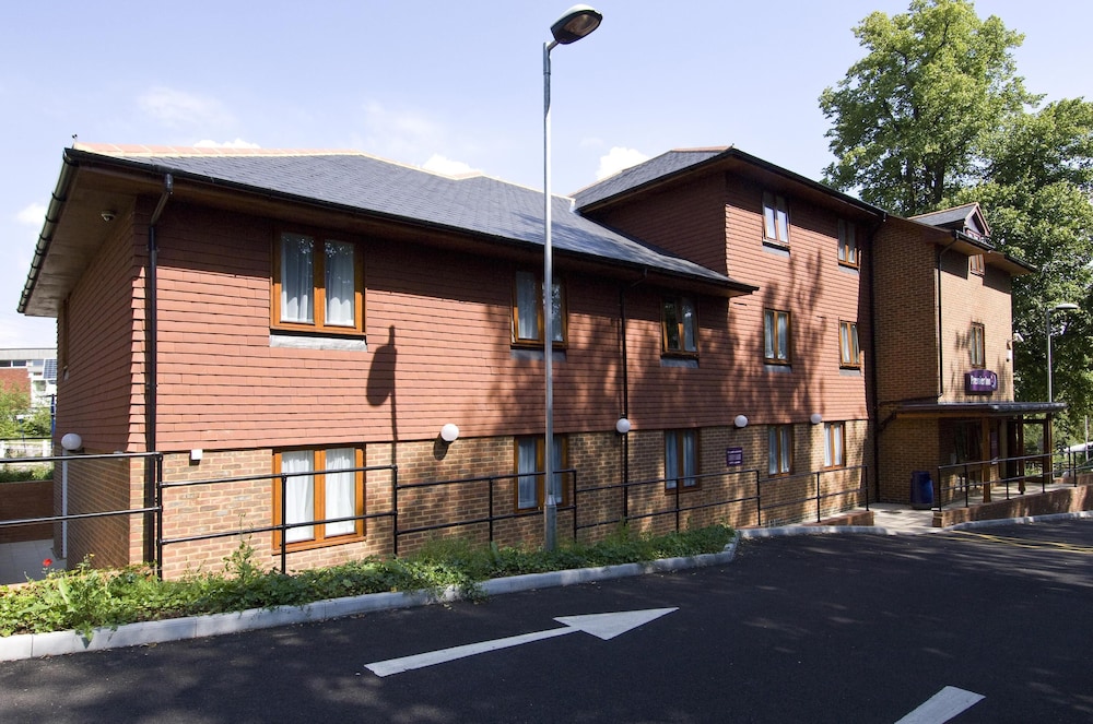 Premier Inn Portsmouth (Horndean) in WATERLOOVILLE