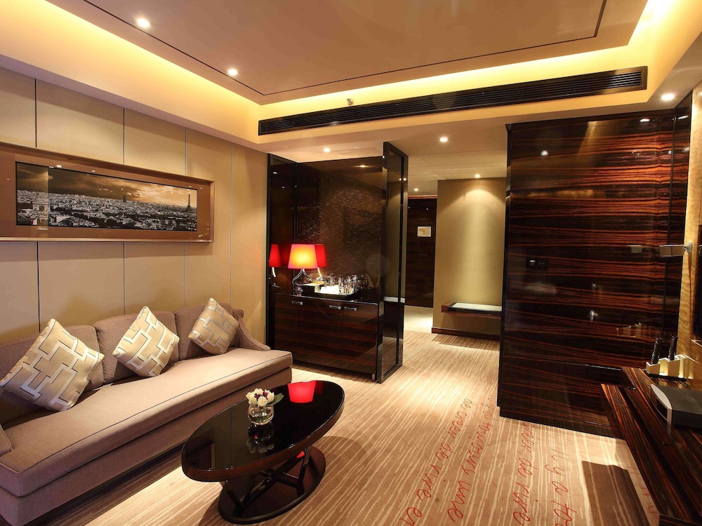 Sofitel Guangzhou Sunrich 53/76
