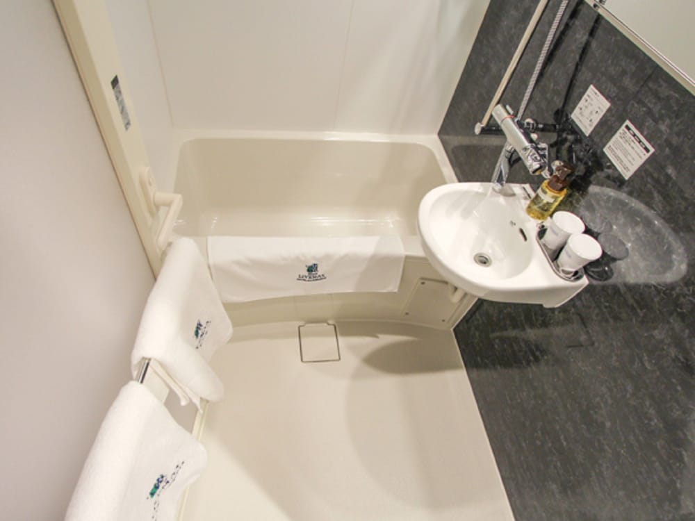 Hotel Livemax Osaka Kadoma 48/50