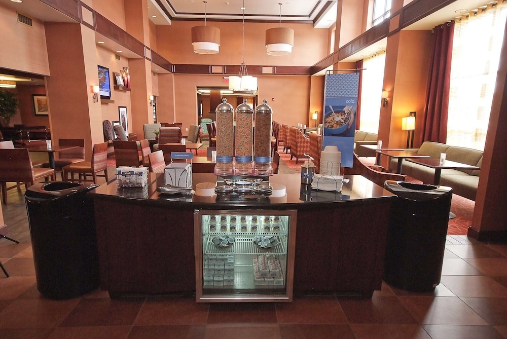 Hampton Inn And Suites Vineland 33/39