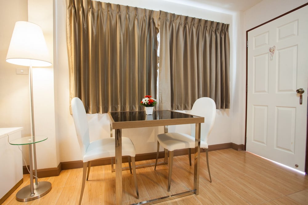 Orawan Suites photo2