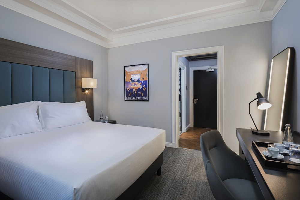 The Queens Hotel 22/59