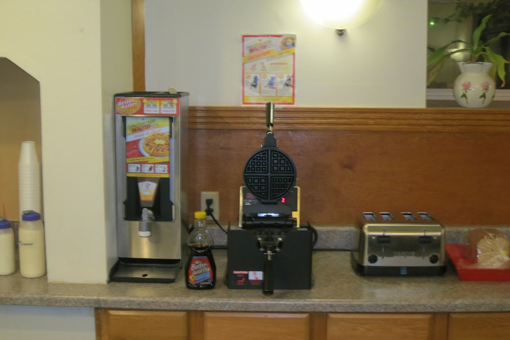Bay City Motor Inn 48/67