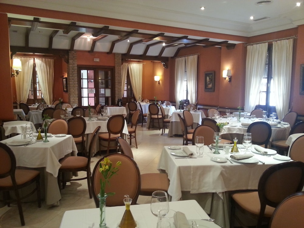 Hotel Manolo Mayo 27/40