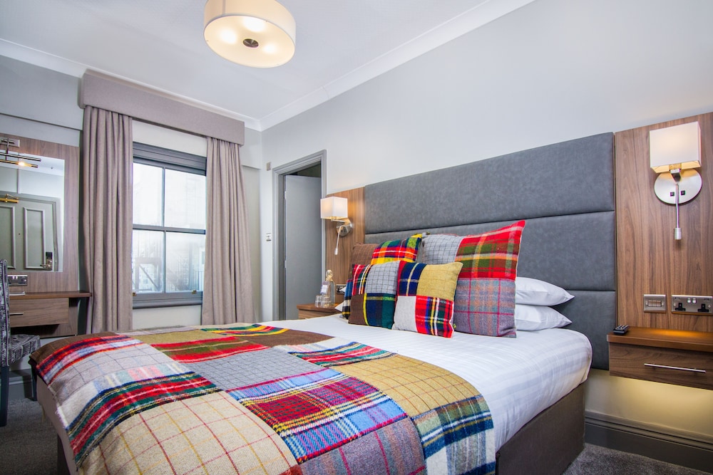 The Yorkshire Hotel 8/49