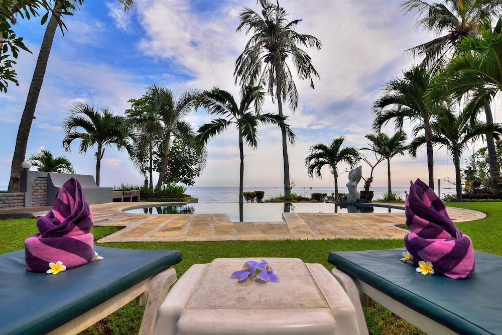 Dolphin Beach Bali 30/63