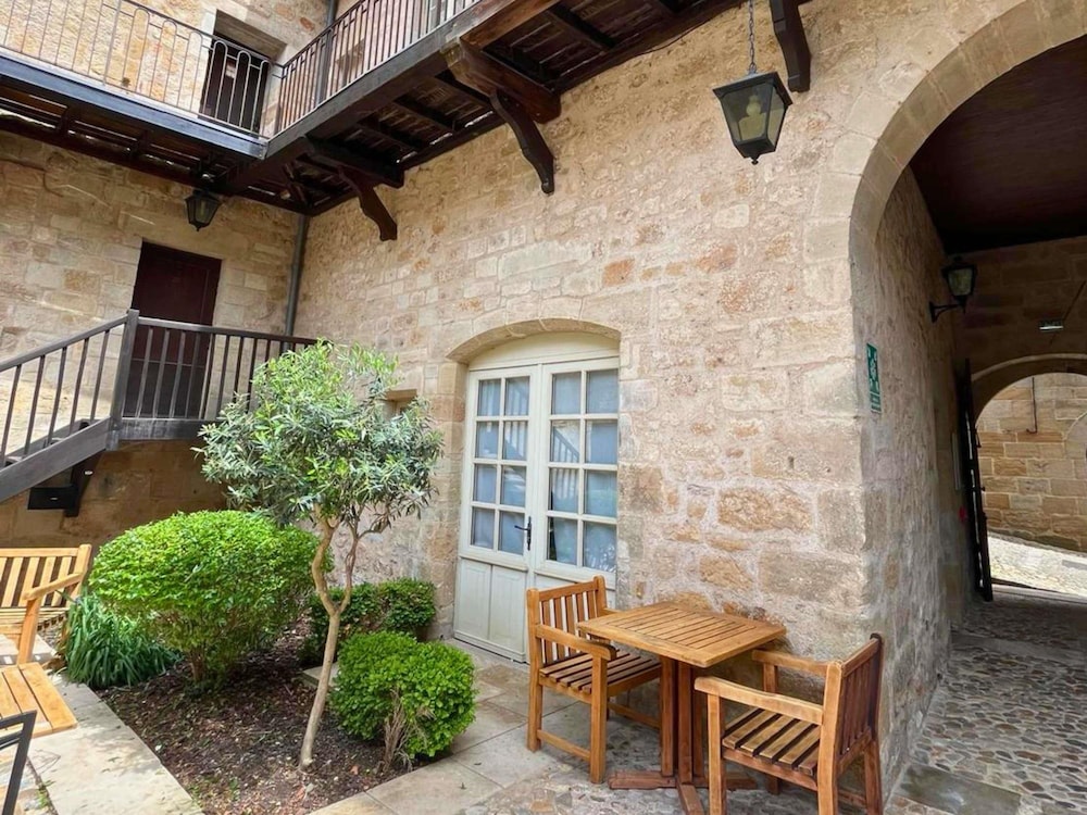 Mercure Figeac Viguier Du Roy 6/63