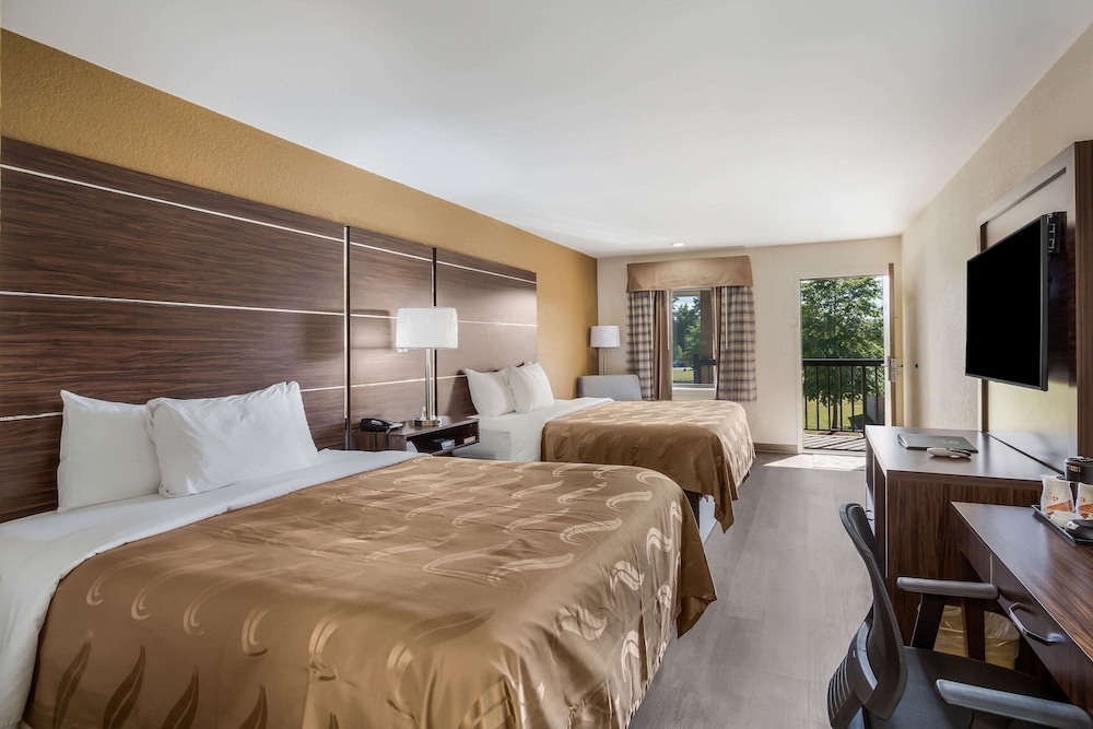 Quality Inn and Suites Suffolk 11/43