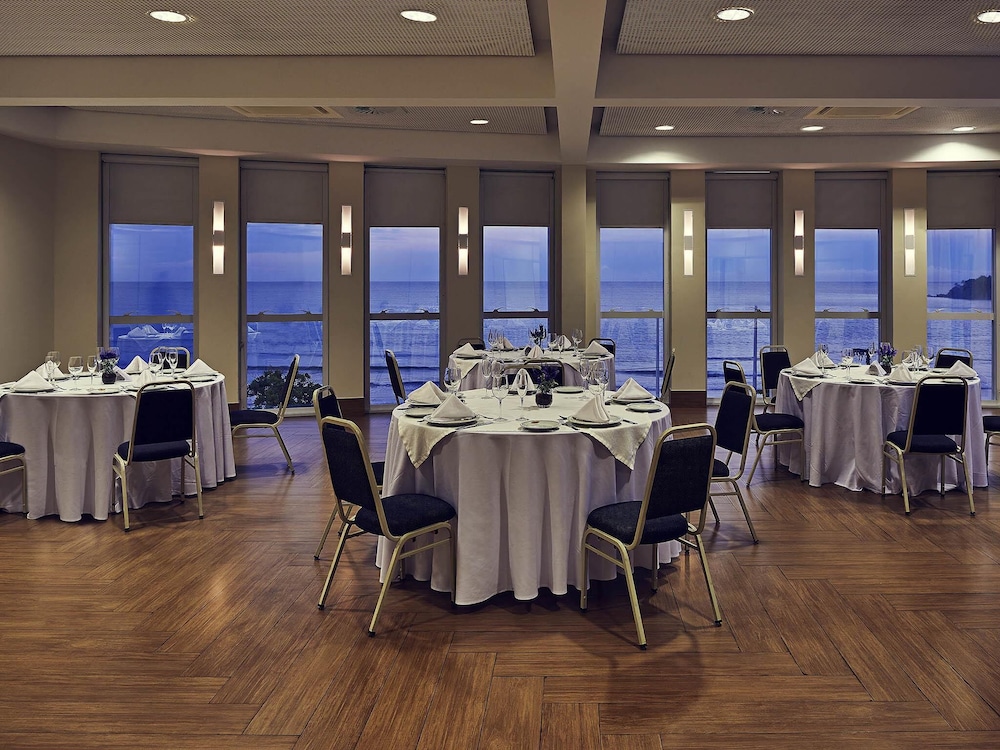 Mercure Camboriu Hotel 63/69