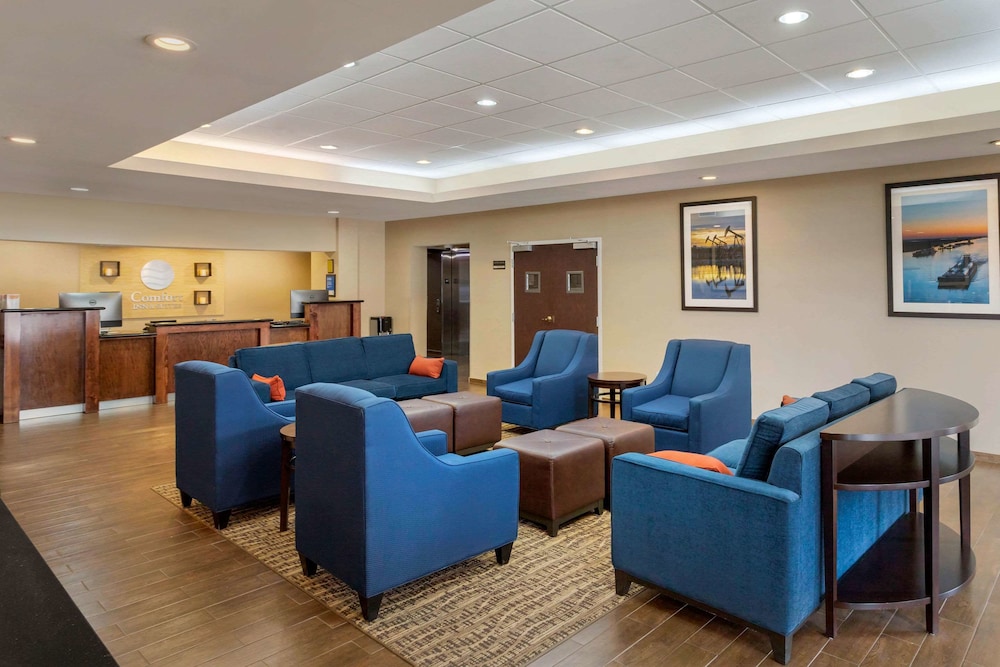 Comfort Inn and Suites Port Arthur Port Neches 20/33