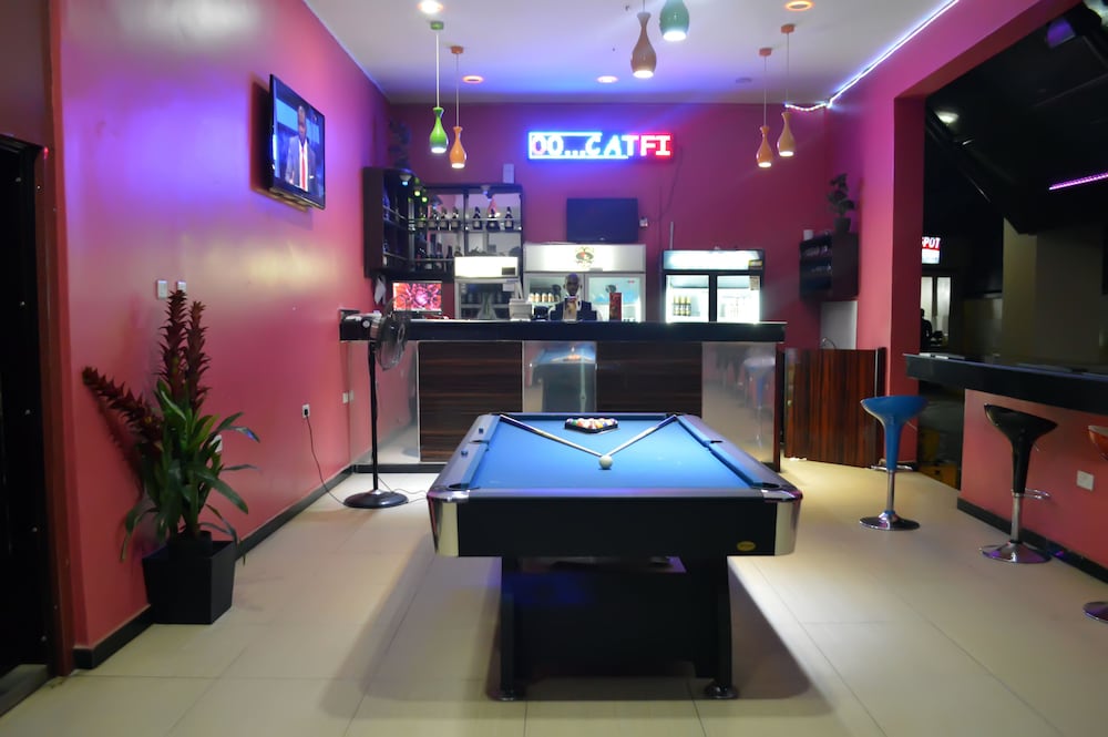 De Santos Hotel 34/39