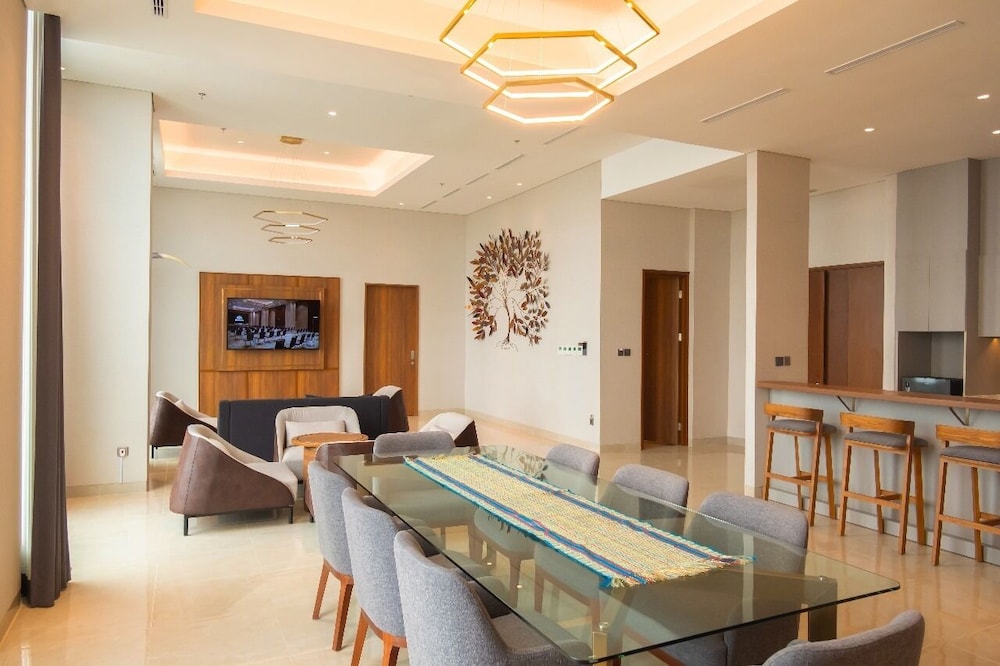 Trembesi Hotel BSD 27/50