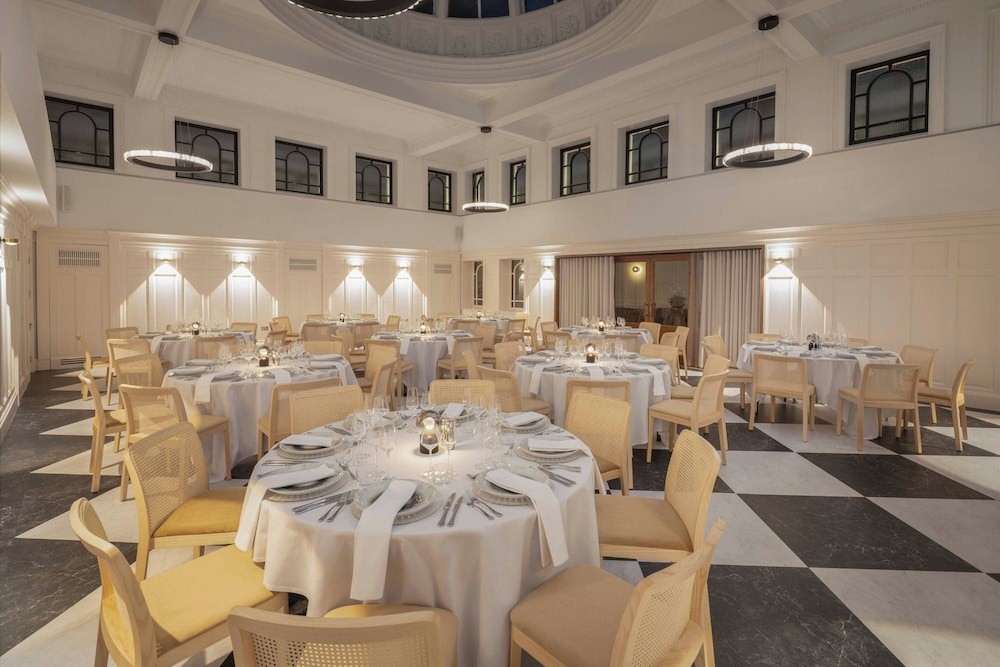 AC Hotel by Marriott Glasgow 33/50