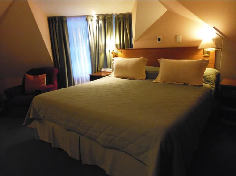Standard, Queen Bed, Estancia La Quinta 2/6