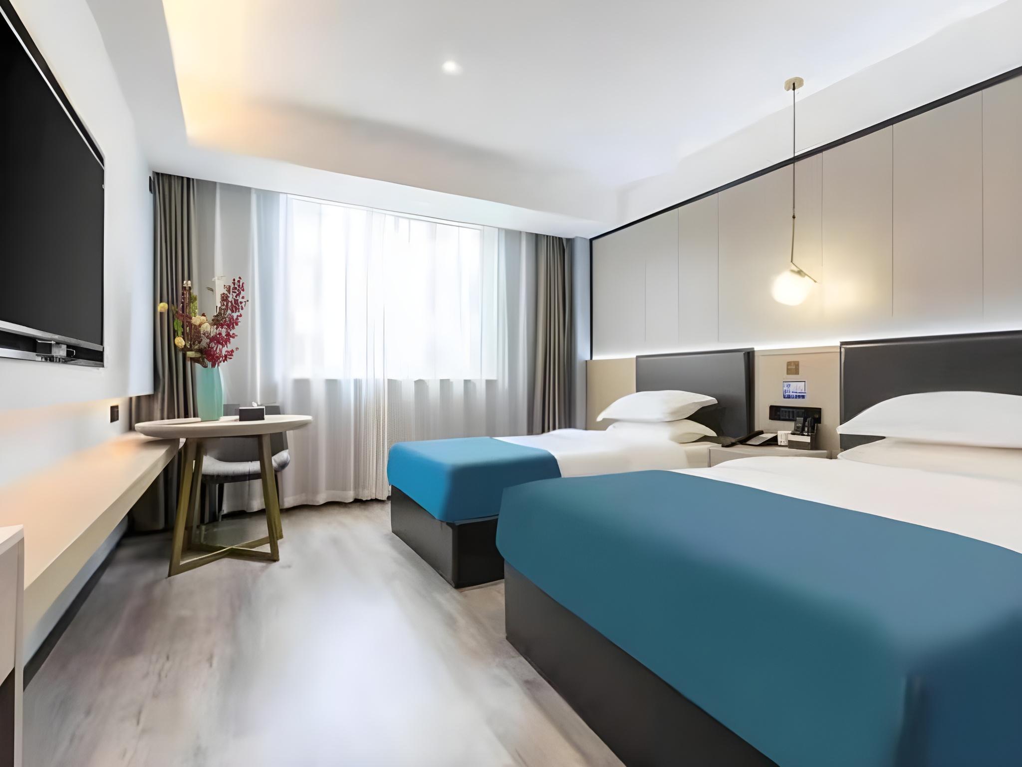 BUSINESS, TWIN BEDS
