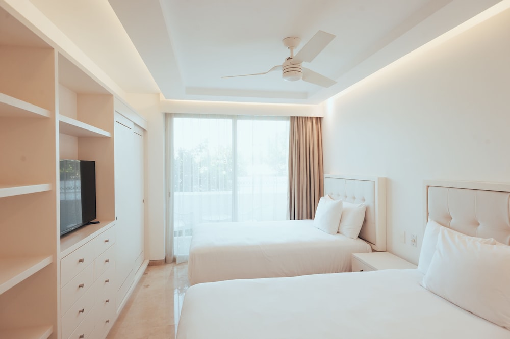 Antera Hotel and Residences 12/66