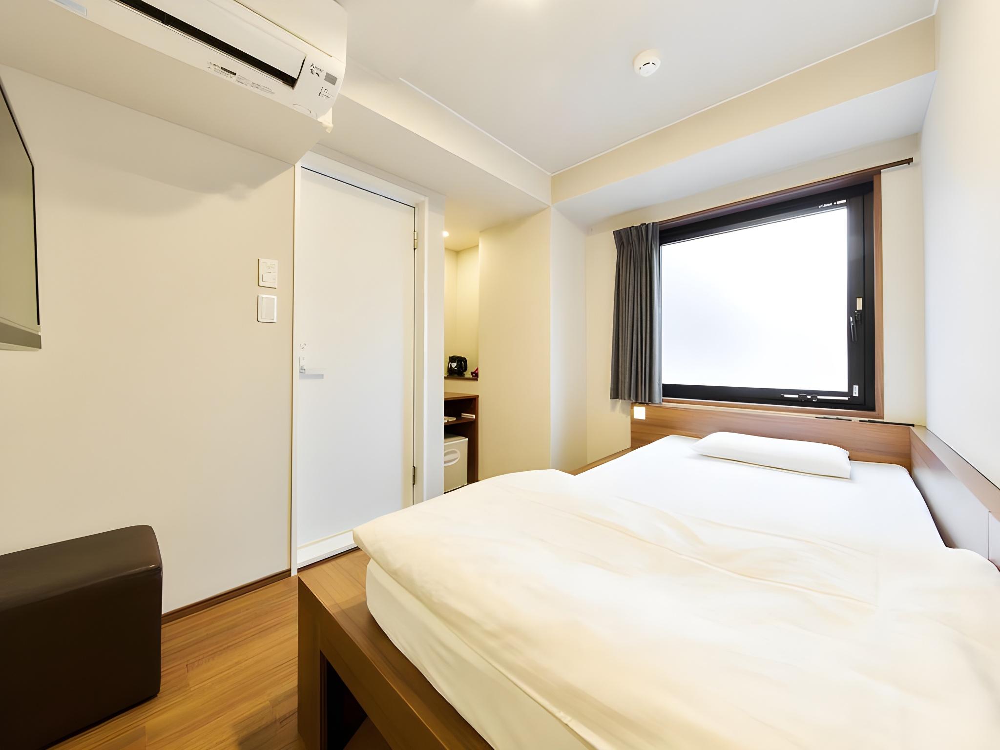 Japanese, Standard, Single, Futon Bed, Smoking