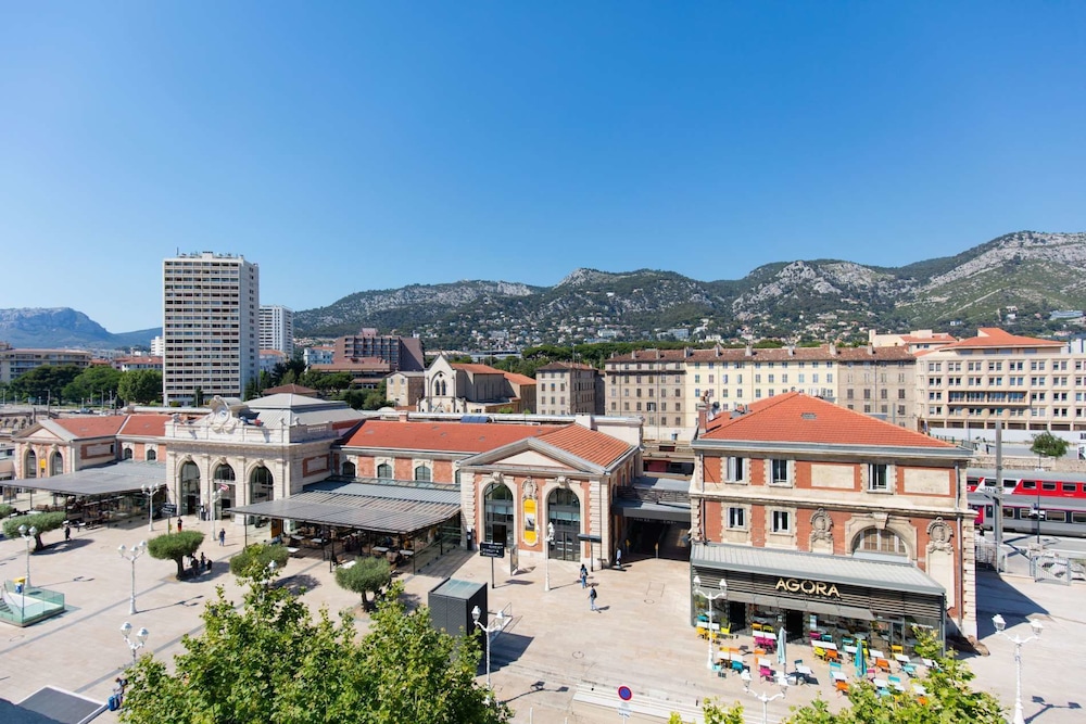 Grand Hotel de la Gare 61/62