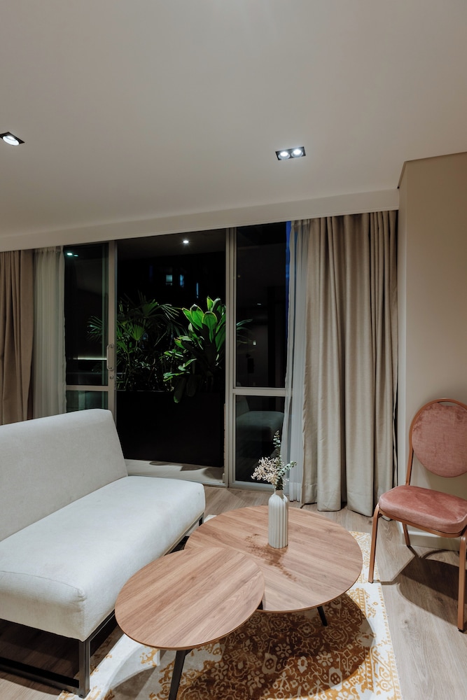 Hotel Sky Medellin 46/55