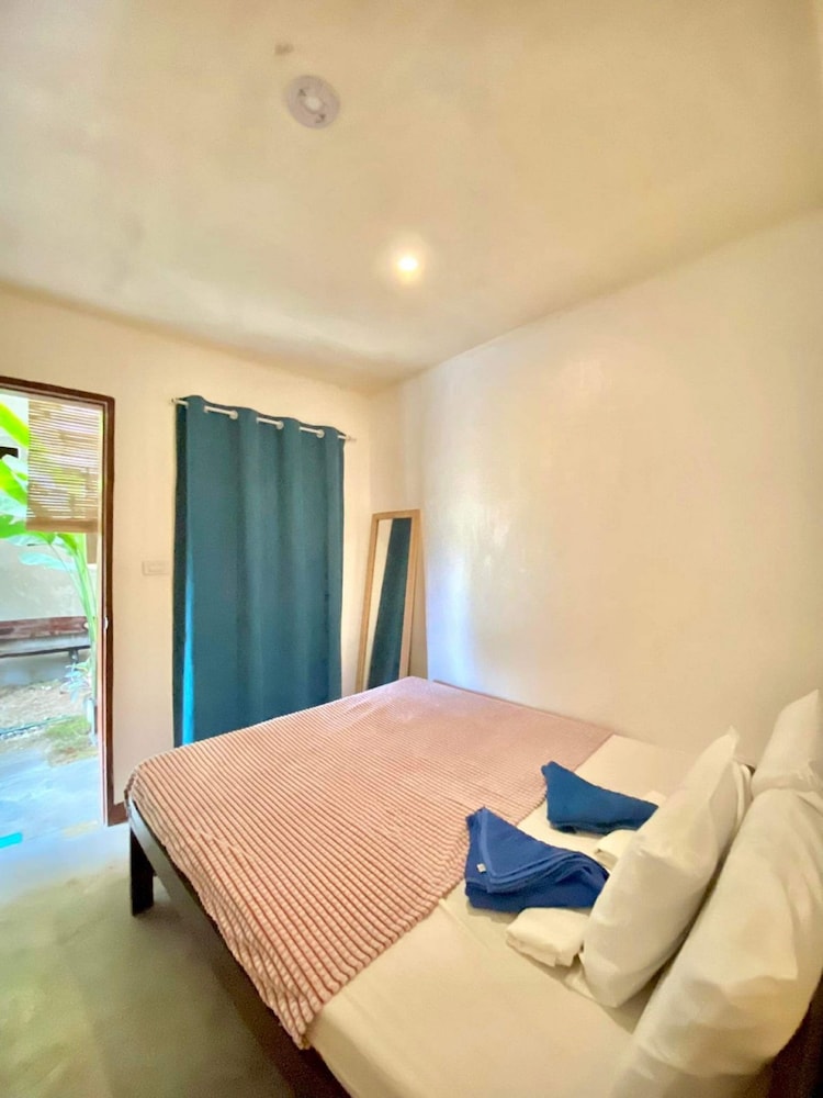 Malayah Hostel 6/30