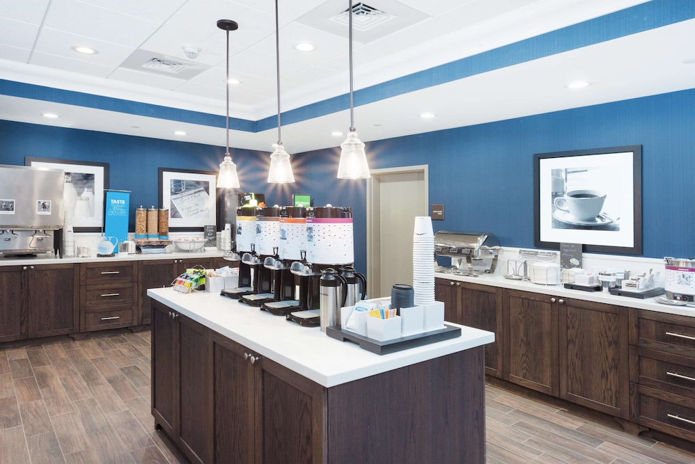 Hampton Inn Kennebunk Me 41/51