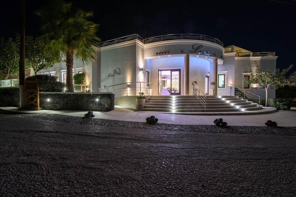 La Mer Deluxe Hotel and Spa 70/75