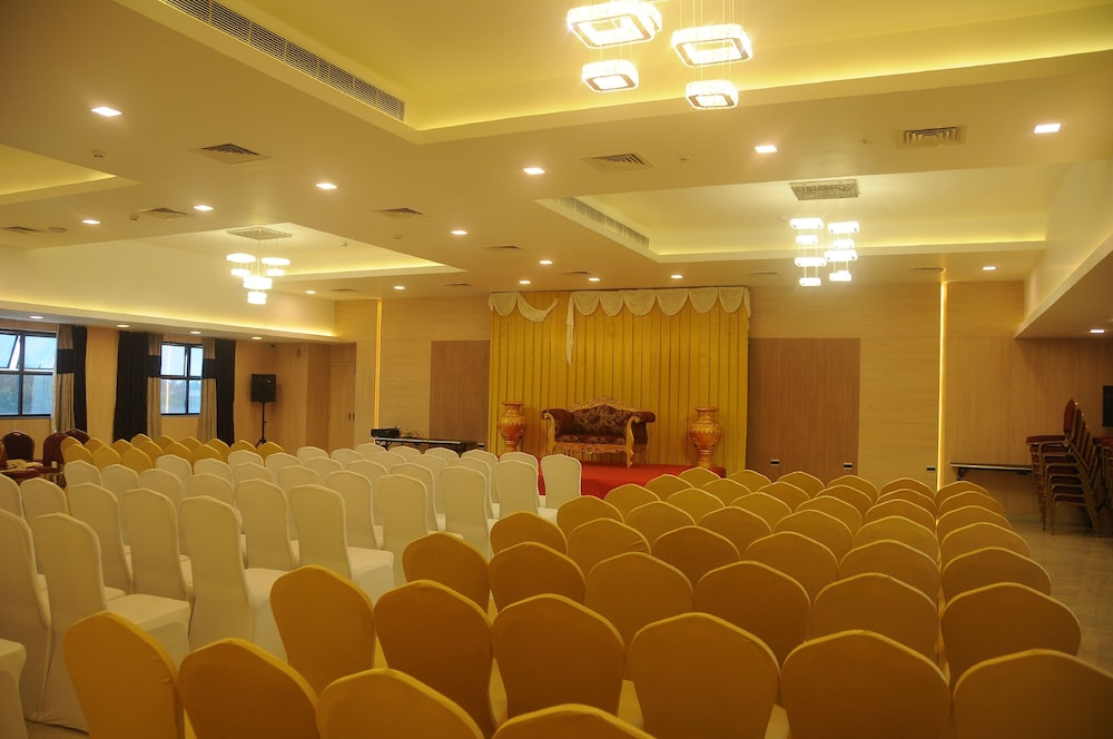 Nk Grand Park Hotel 45/60