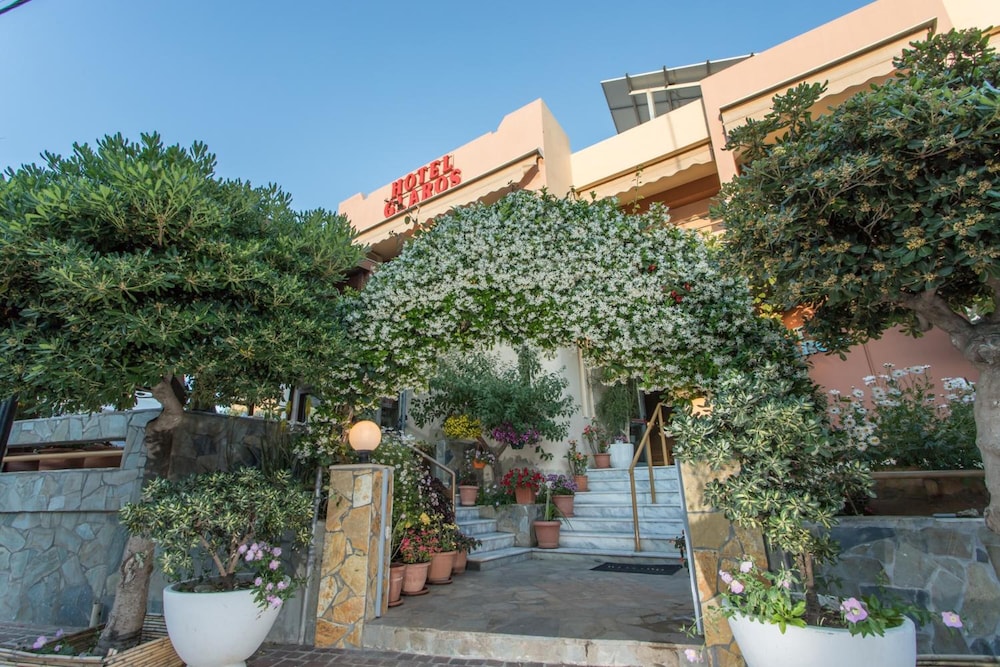 Glaros Hotel 14/18