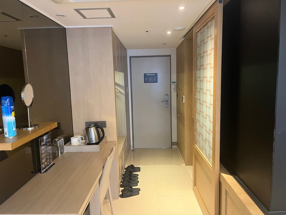 Jeju Noblepia Hotel 5/26