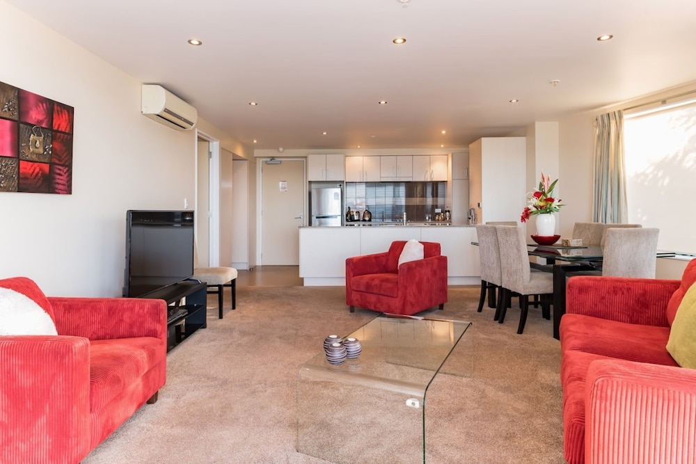 Edgewater Palms Apartments 42/74