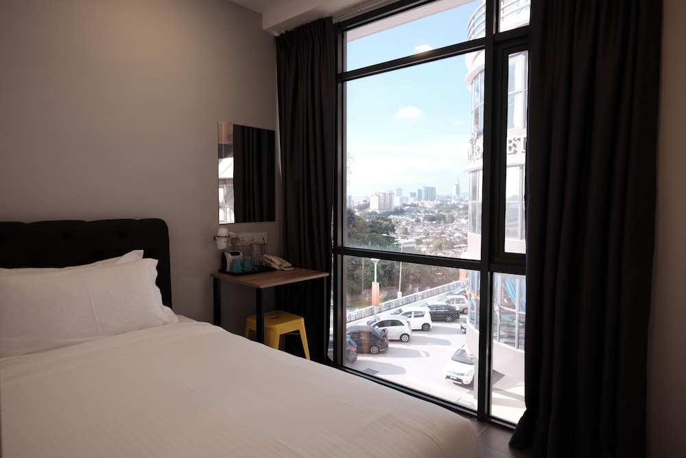 B Lot Hotel 18/51