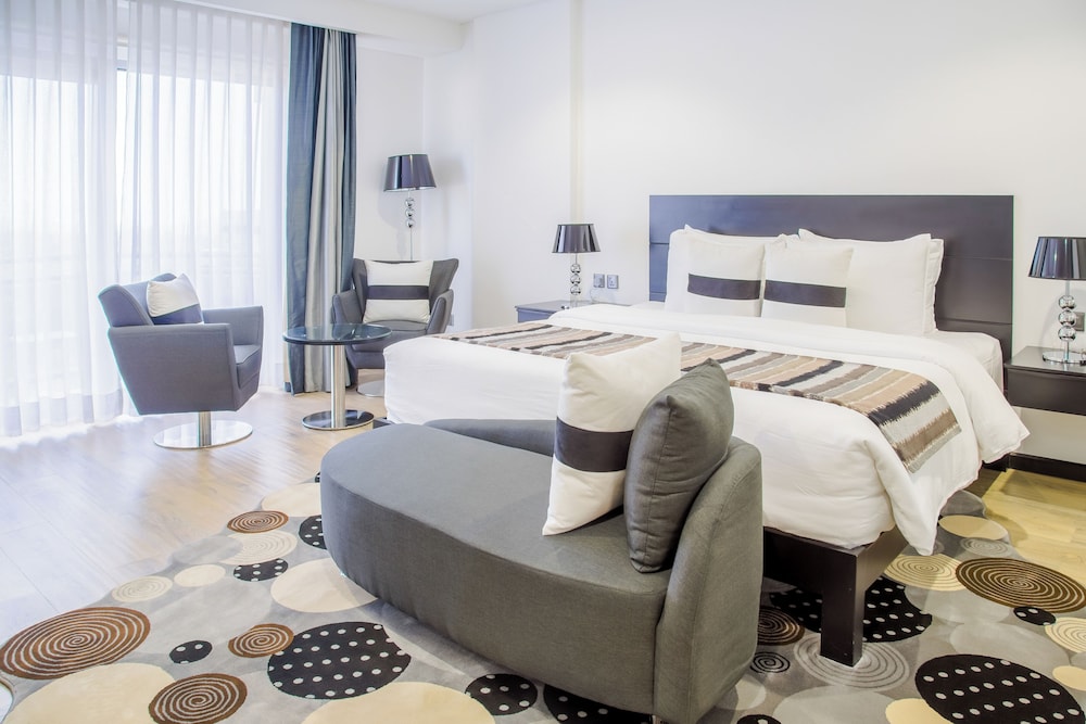Amaryllis Hotel 15/30