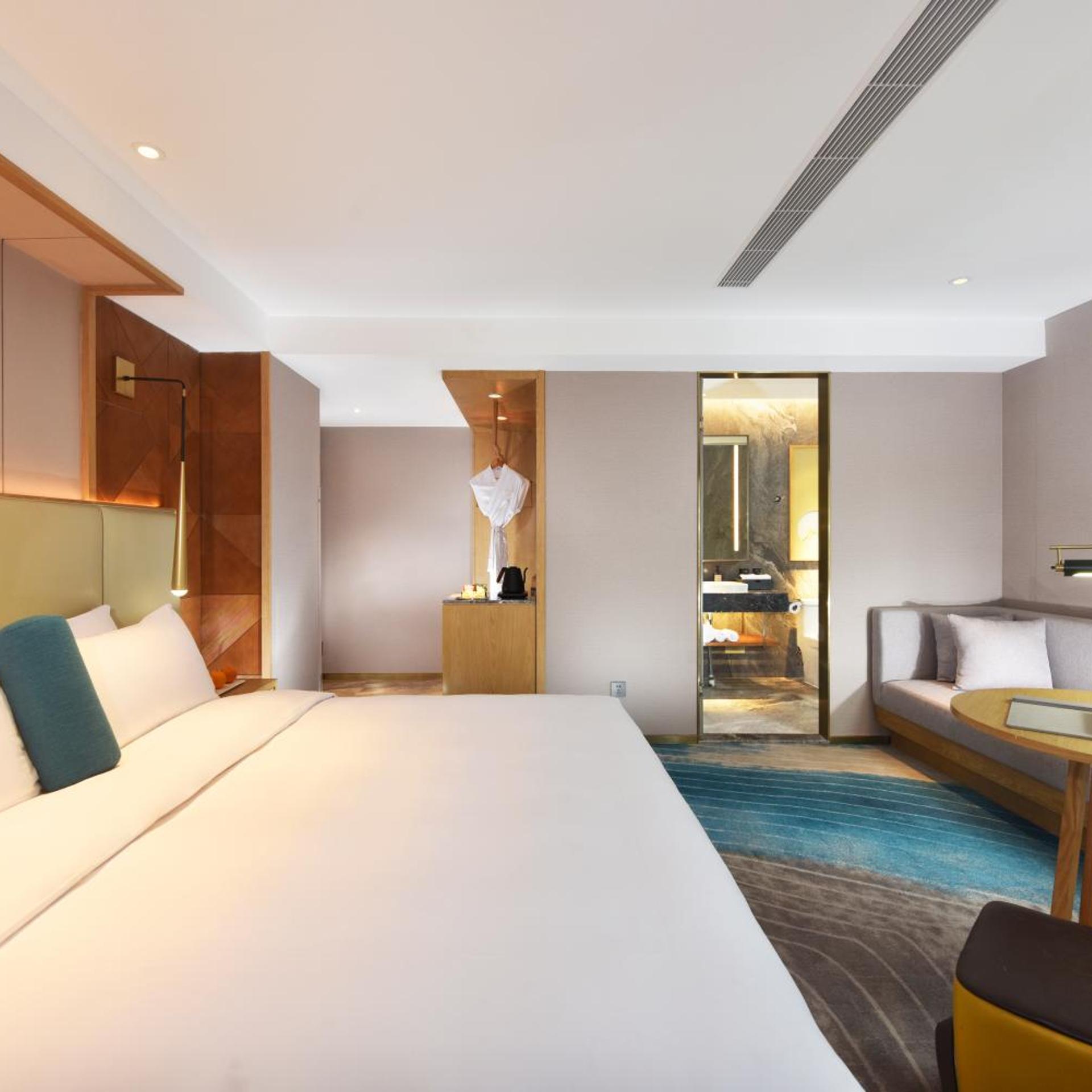 غرفة قياسية بسرير كينج، Royce Hotel Shenzhen 3/4