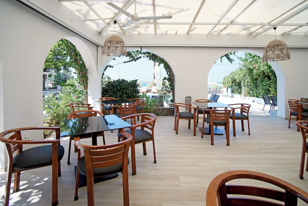 Kyparissia Beach 35/48