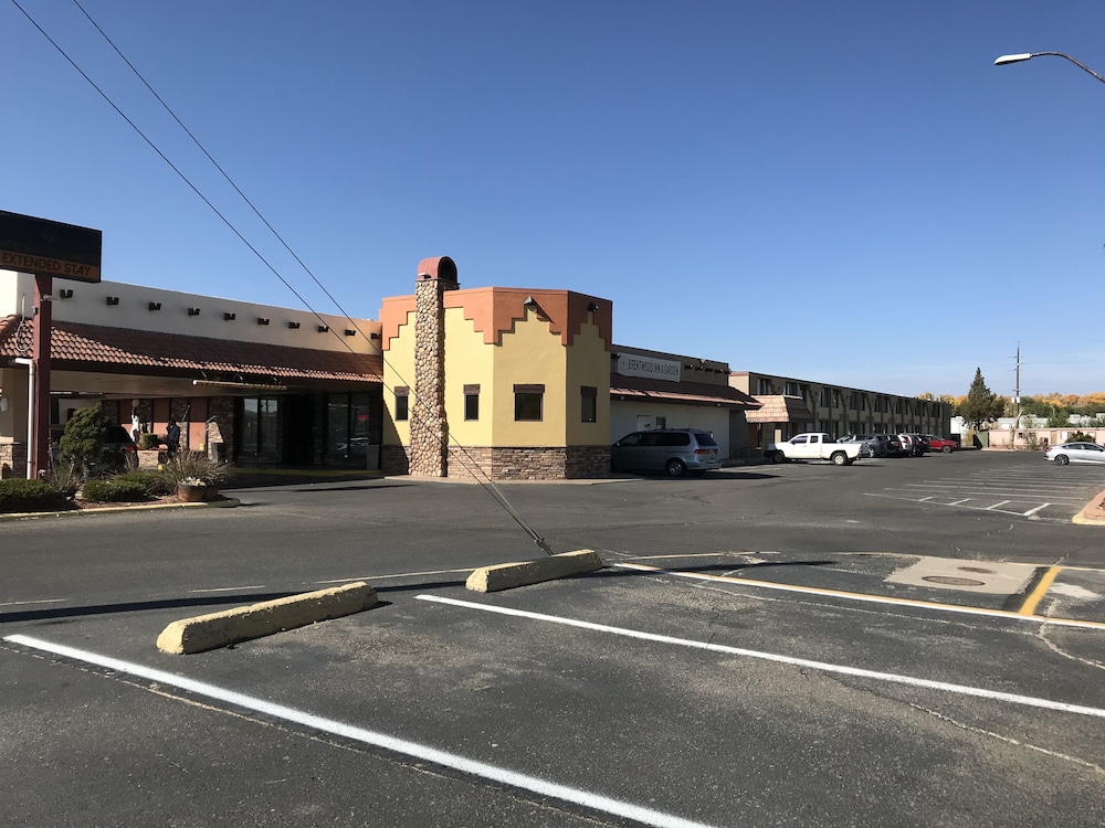 Brentwood Inn and Garden 3/47