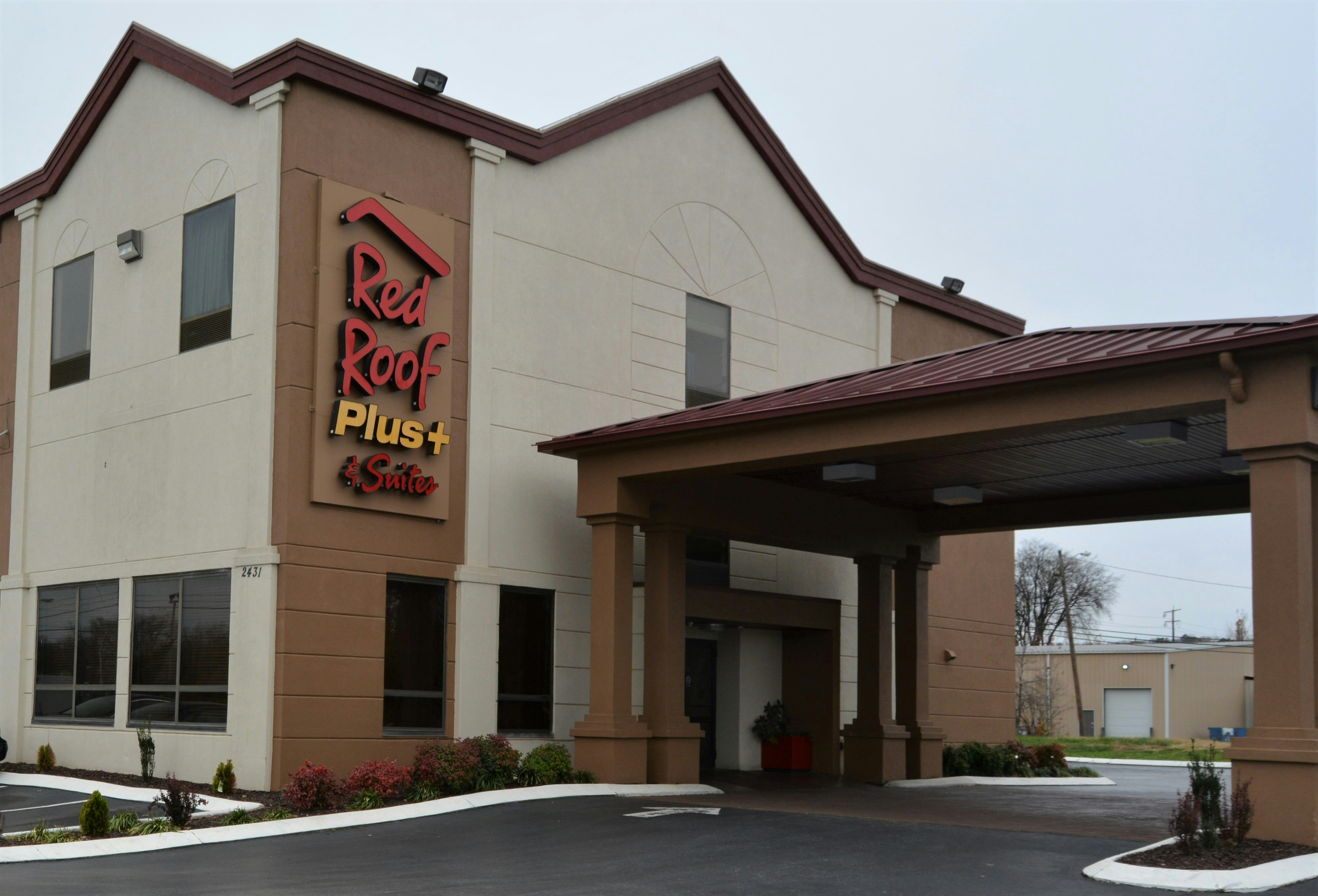 Red Roof Inn Plus Suites Chattanooga Downtown 25/25