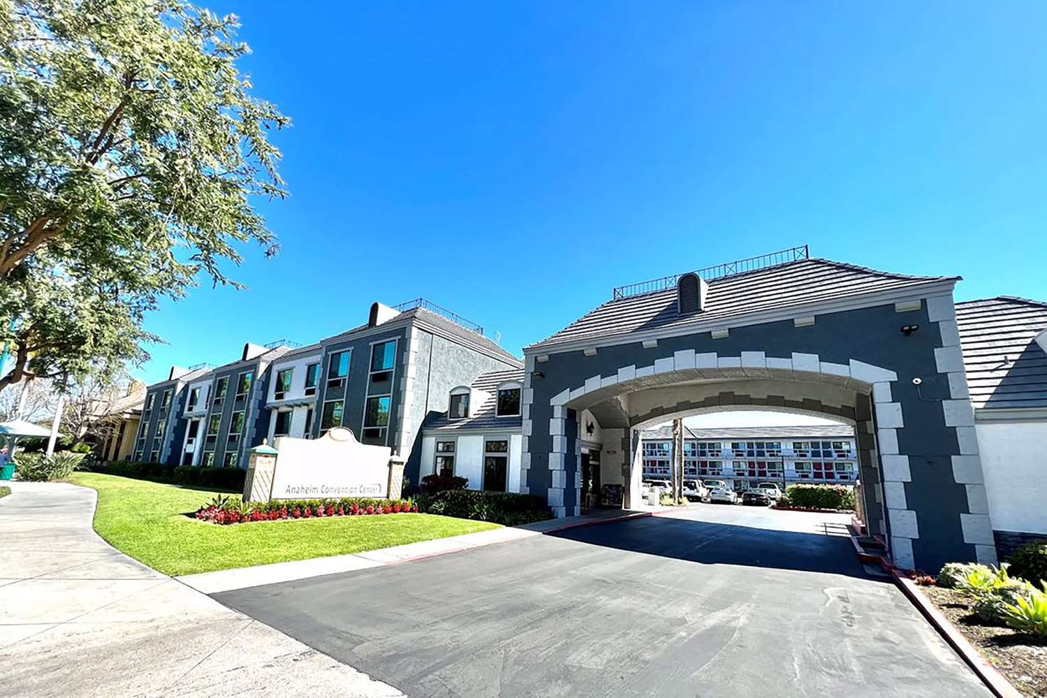 Ramada by Wyndham Anaheim Convention Center 33/40