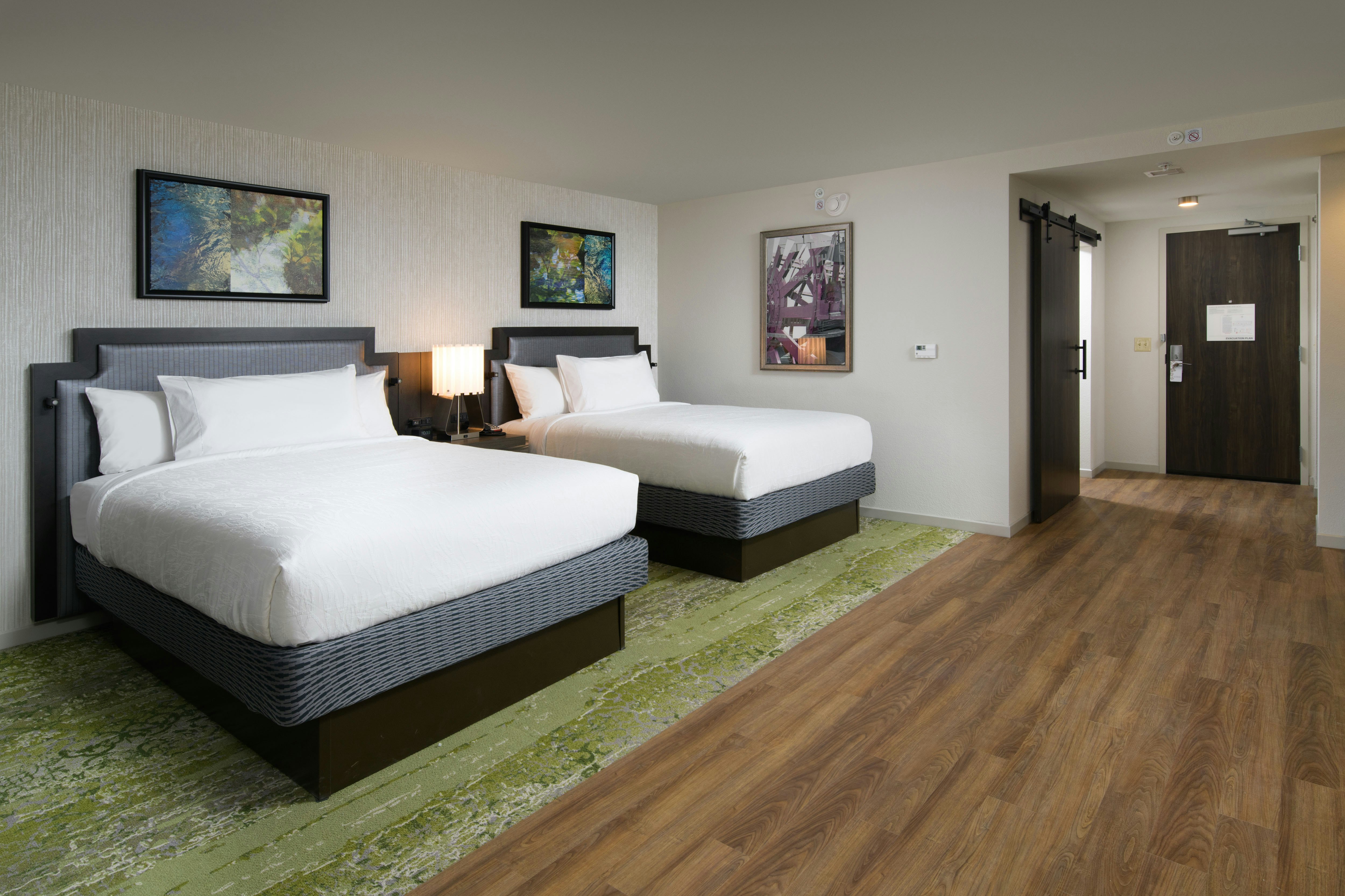 DELUXE, 2 QUEEN BEDS, ACCESSIBLE